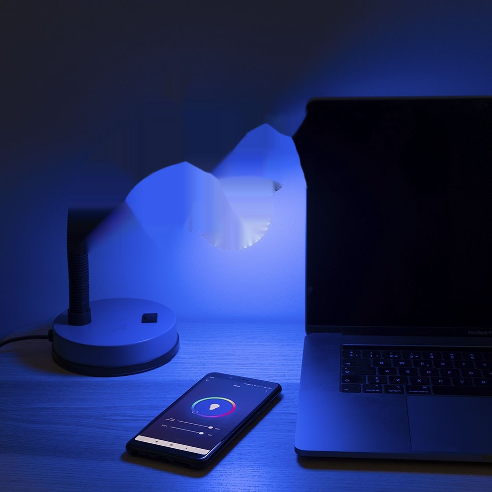 luz led de 12w, 1060lm, tecnología inteligente wi-fi, ideal para iluminación eficiente y control remoto en hogares y oficinas.